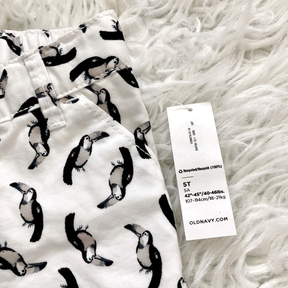 Old Navy White and Black Toucans Shorts Size 5T - Picture 4 of 5
